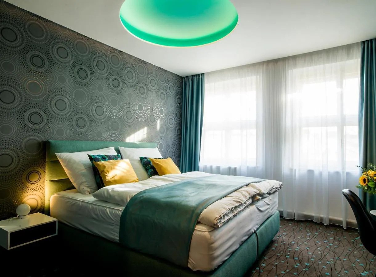 Rooftop Planet Prague Hotel 4*,  Tschechische Republik