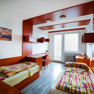  Hostel Eislerova Kolej Jarov